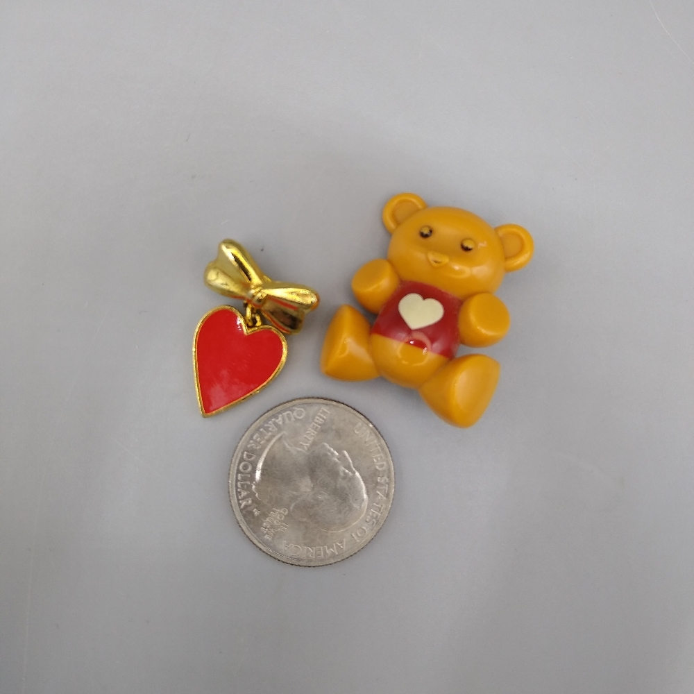 Avon Teddy Bear Pin & Red Heart Bow Brooch Set - Valentine’s Day Cute Vintage - Picture 12 of 13